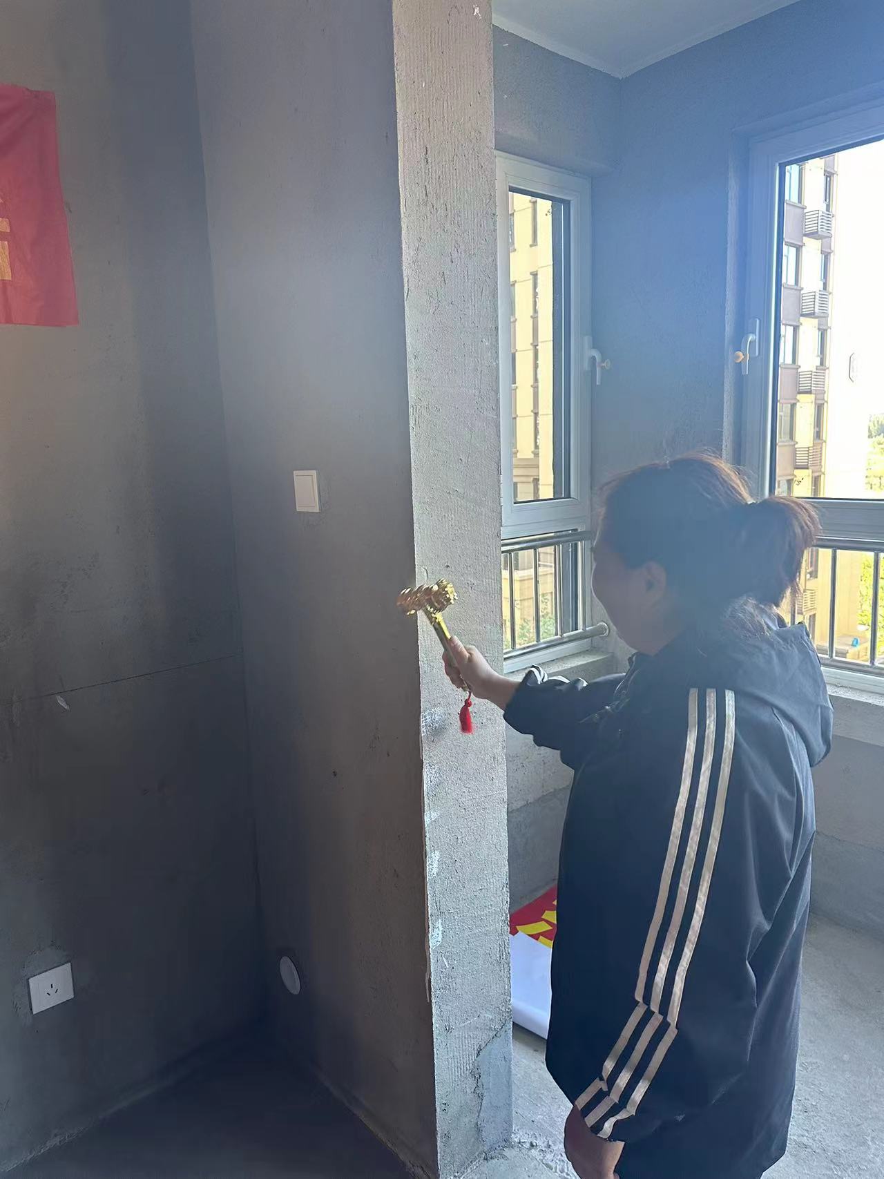 中央公園 125㎡ 現(xiàn)代簡(jiǎn)約風(fēng)格在施工地