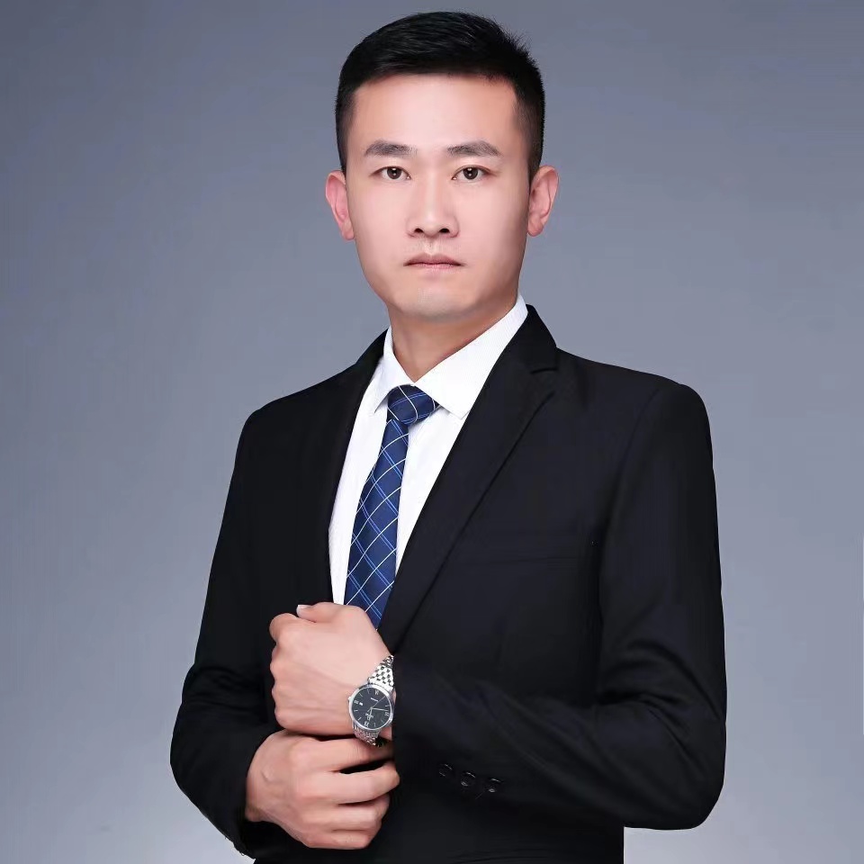 項(xiàng)目經(jīng)理盧從靜